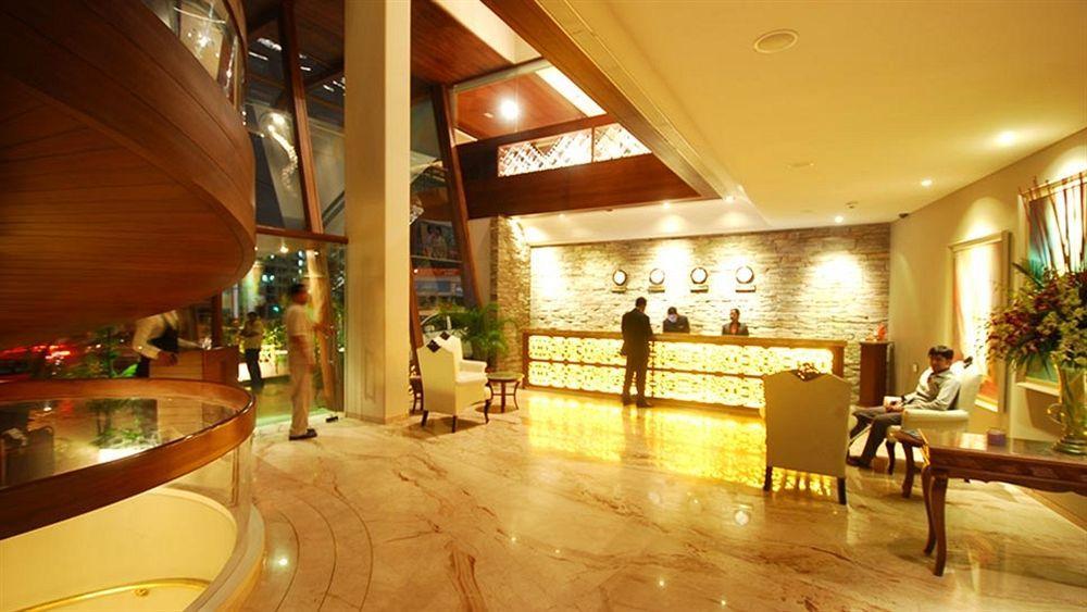 Sai Palace Hotel Bombaim Exterior foto