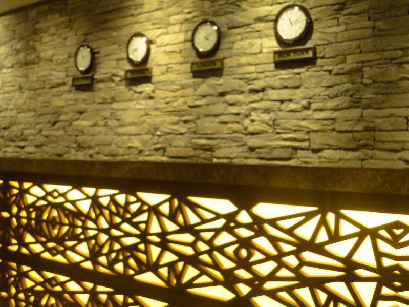 Sai Palace Hotel Bombaim Exterior foto